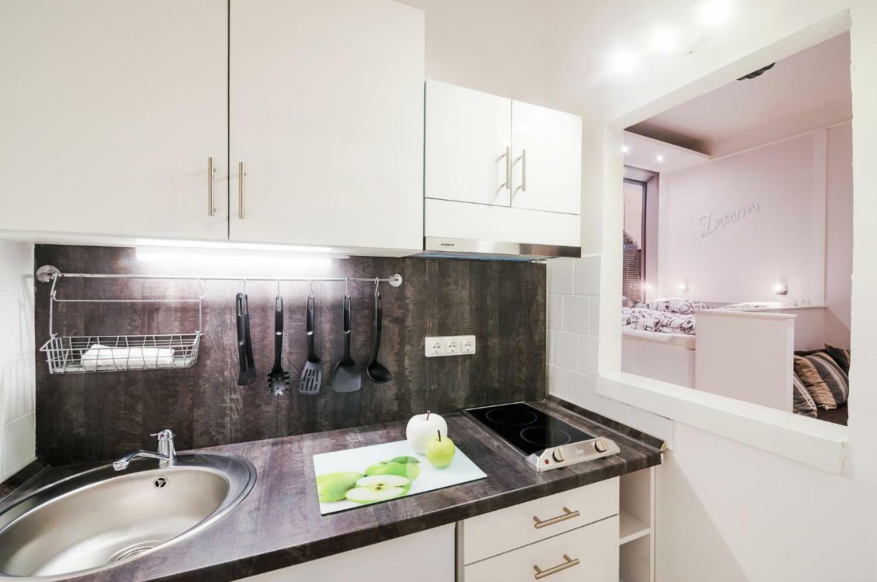 Free Parking, Quiet Design Flat In The Centre Apartment
